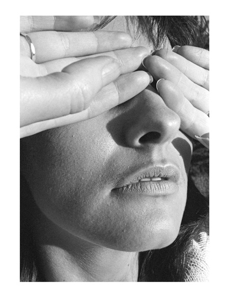 Blinded Beauty - 40x30cm B&W Print by Max Hernn